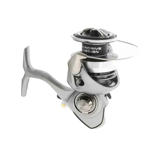 molinete-daiwa-exceler-lt-2023-original-prata-foto-lateral-oposta-corpo-metalico