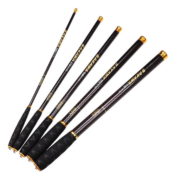 vara-de-pesca-bakawa-100-carbon-hand-rod-premium-original-varas-telescopicas-carbono-preto-e-dourado-dispostas-em-leque-sobre-fundo-branco