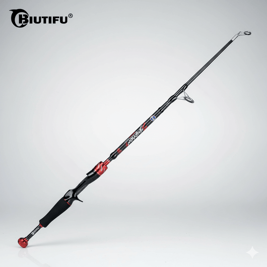 vara-de-pesca-biutifu-ultralight-carbon-t800-em-angulo-diagonal-com-corpo-preto-e-detalhes-vermelhos-passadores-fuji-cabo-em-eva-preto-e-fundo-cinza-claro